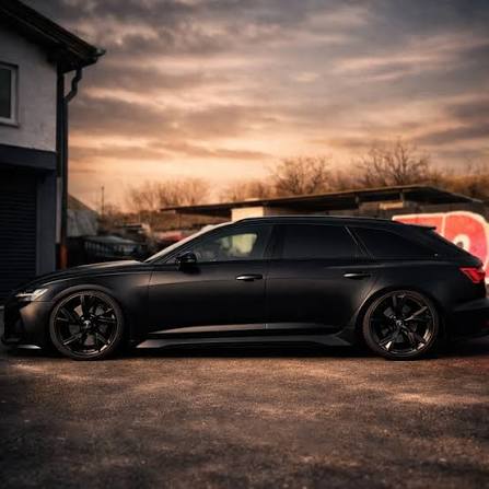 Audi RS6 mit Vollfolierung in Schwarz Matt
